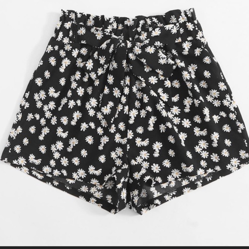 Shein daisy shorts